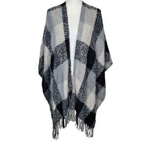 Woolrich Plaid Poncho Cape Sweater One Size Gray Black Fringe Old Money Cozy